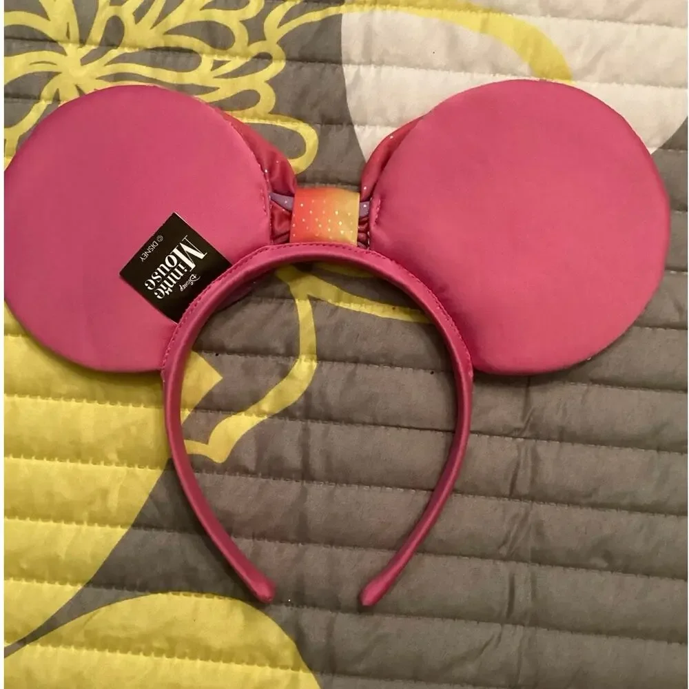 NWOT Disney Minnie Mouse Rainbow Sequin ears satin rainbow bow headband